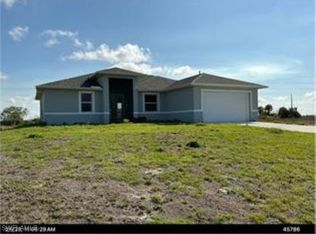 621 Olympia Pl NE, Labelle, FL 33935