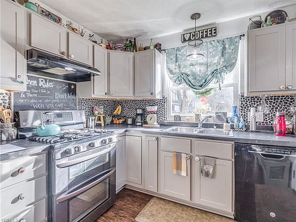 2nd image of 2457 Hillstock Ave