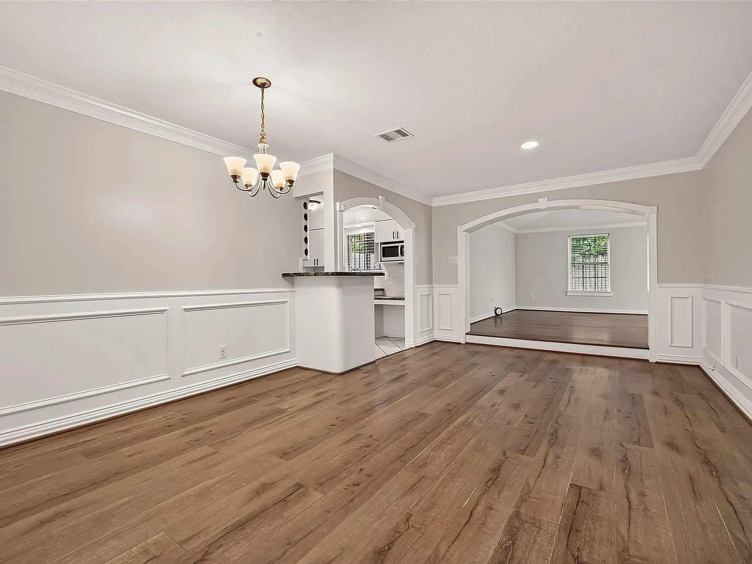 4 bed, 2.0 bath, 1582 sqft, $1,900 — Photo 4