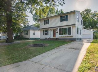 1125 SW Cambridge Ave, Topeka, KS 66604