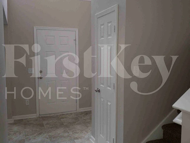 3760 Thornaby Cir — Photo 3