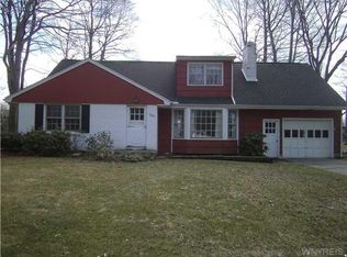 3083 Schoolview Rd, Eden, NY 14057
