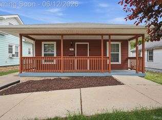 311 Ferry Ave, Pontiac, MI 48341