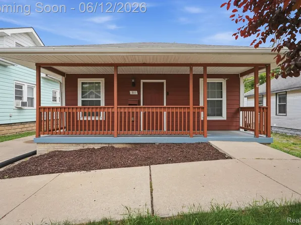 311 Ferry Ave, Pontiac, MI 48341