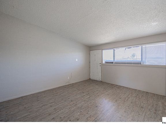 5th image of 2123 W Devonshire Ave #13