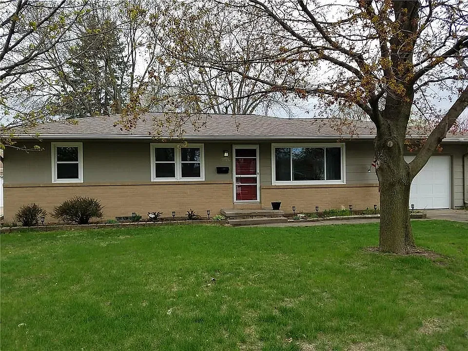 706 SE Sharon Dr