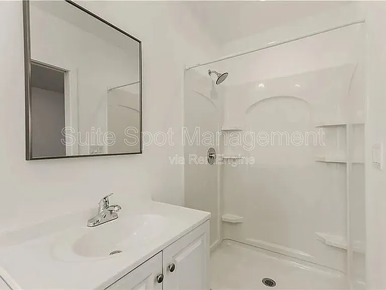 554 N Cambridge St #552 — Photo 8
