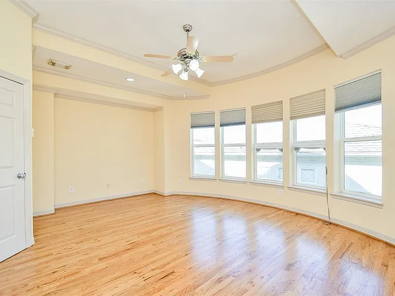 1515 Hyde Park Blvd #39 — Photo 16