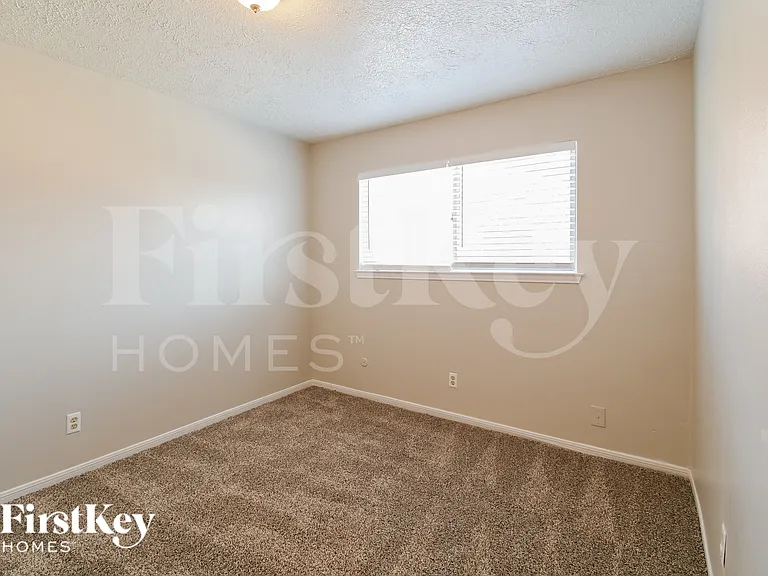 9822 Hughes Ranch Rd — Photo 12