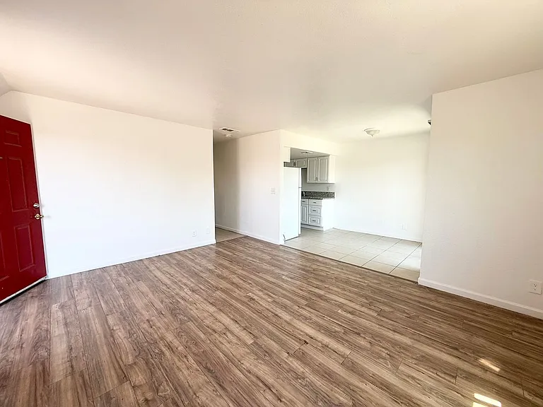 3328 N Marks Ave — Photo 22