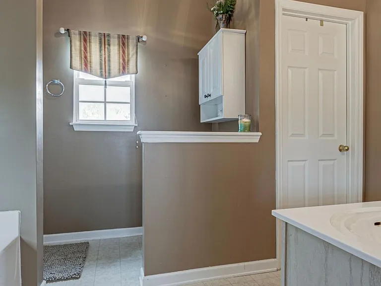 203 Stonemeade Ct — Photo 9