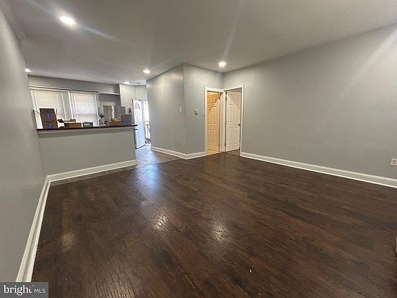 2nd image of 1860 Wakeling St Floor 1