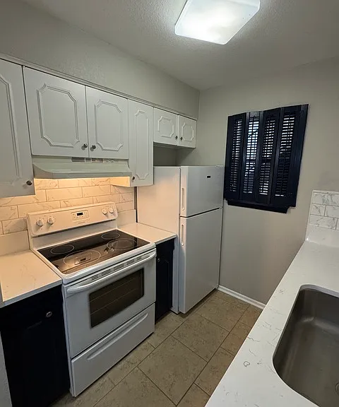 1045 Shook Ave #158 — Photo 8