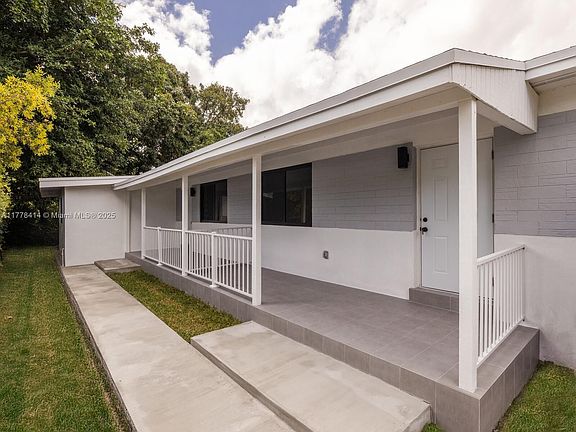 2nd image of 1320 NW 44th St #1322