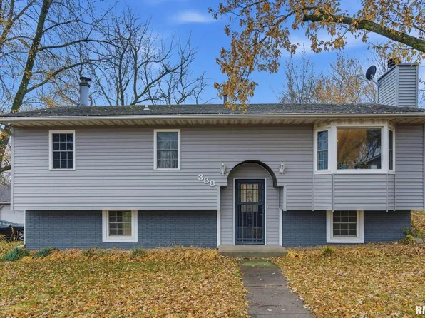 338 Benton St, Le Claire, IA 52753
