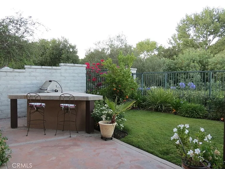 46 Downfield Way — Photo 14