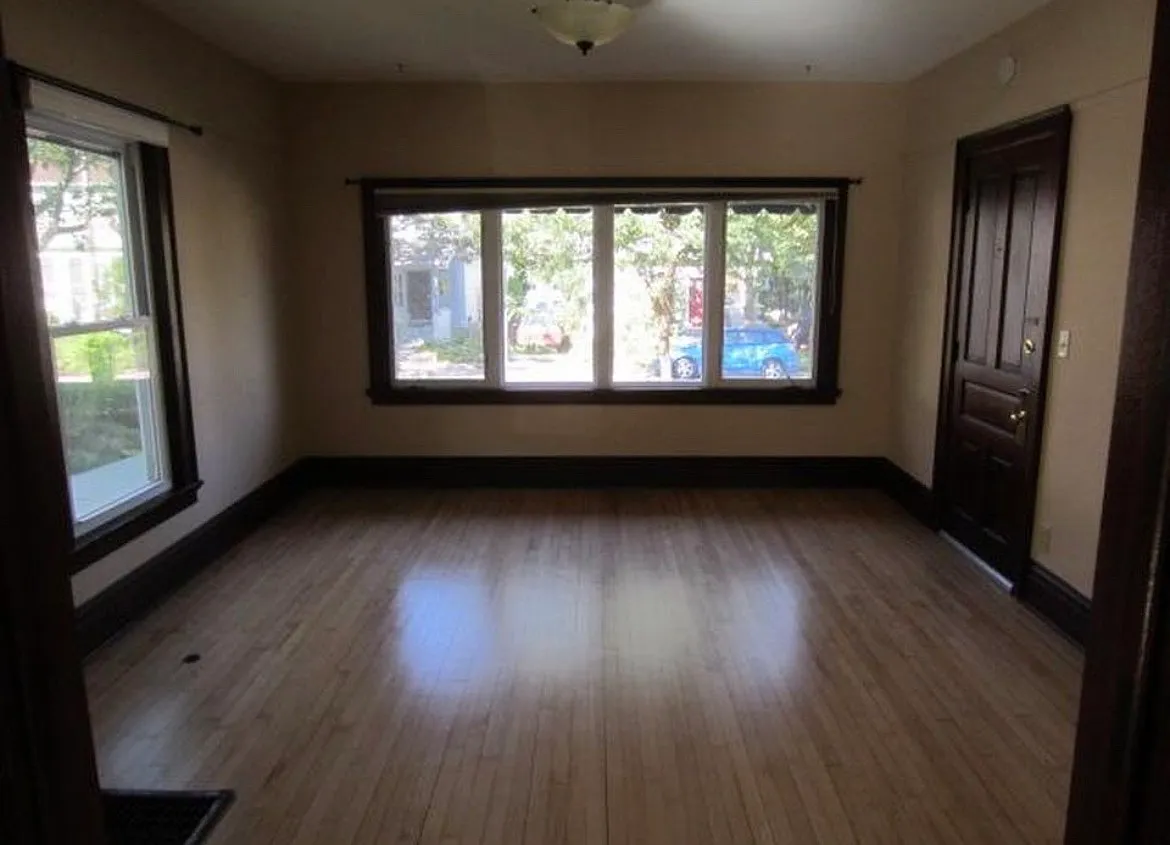 2 bed, 1300 sqft, $1,850 — Photo 3