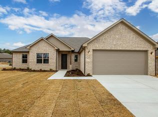 5002 Springwood Cir, Bryant, AR 72022