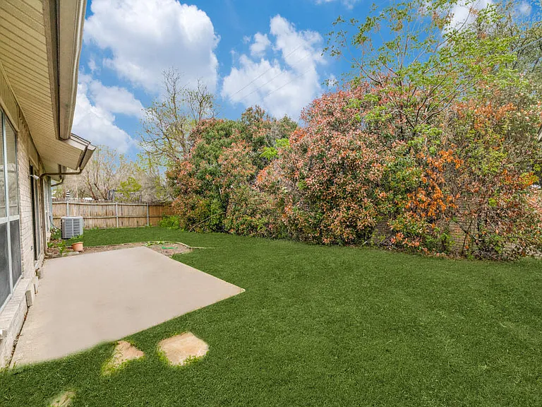 3914 Willowood Ln — Photo 13