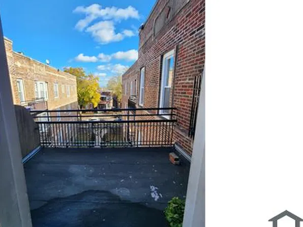 6214 S Eberhart Ave, Chicago, IL 60637