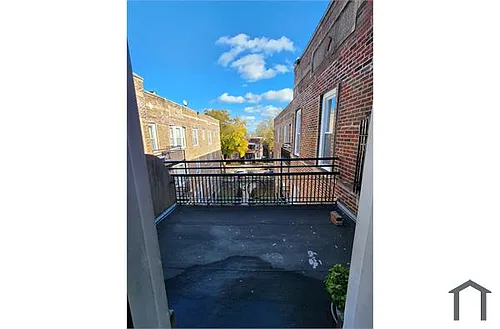 6214 S Eberhart Ave Photo 1