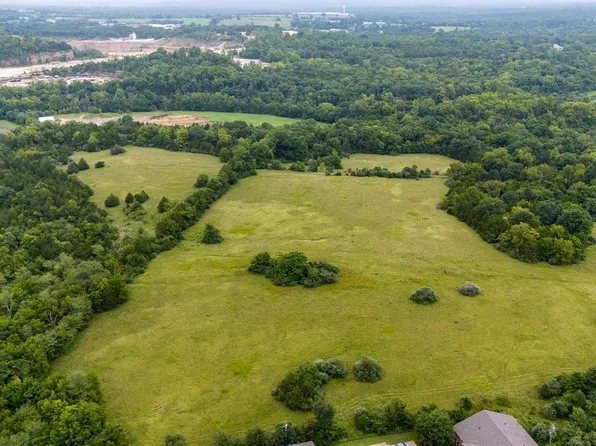 1168 Hawthorne St, Bonne Terre, MO 63628