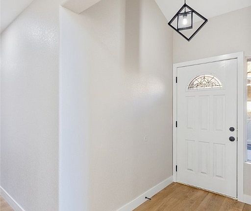 5th image of 1386 Pleasant Brook St