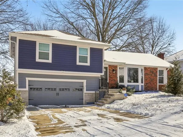 13207 Crystal Ave, Grandview, MO 64030