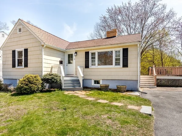 31 7th St, Stoughton, MA 02072