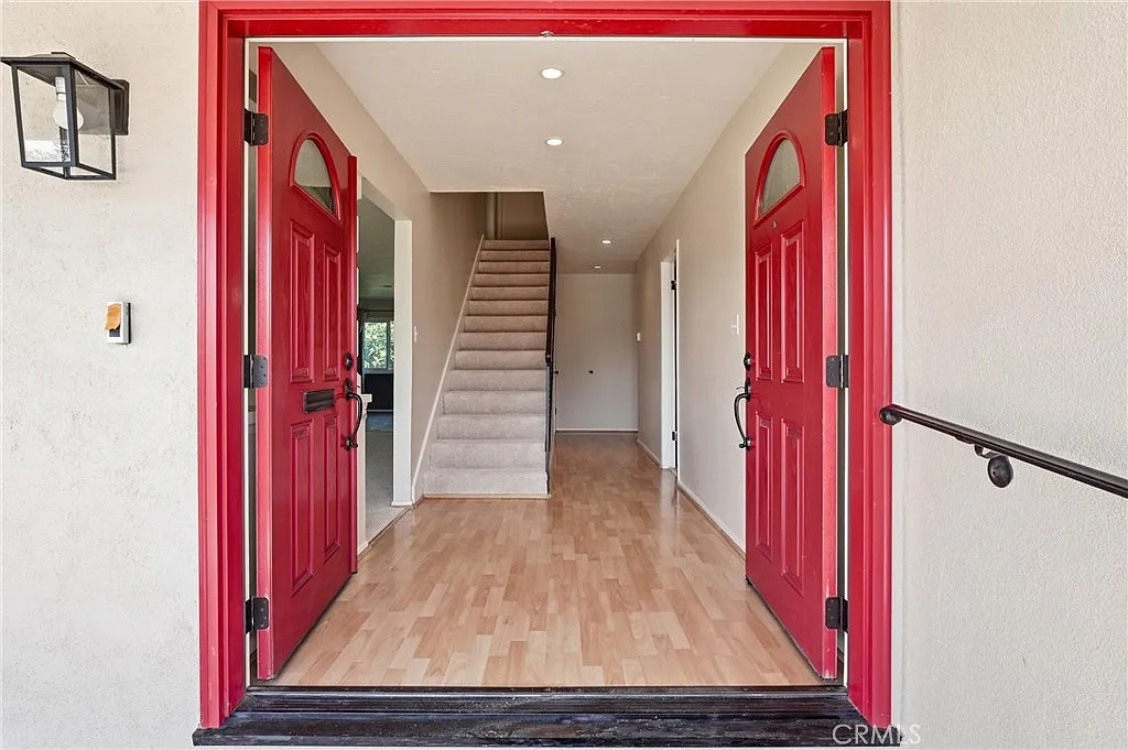 4 bed, 2.5 bath, 2521 sqft, $4,999 — Photo 4