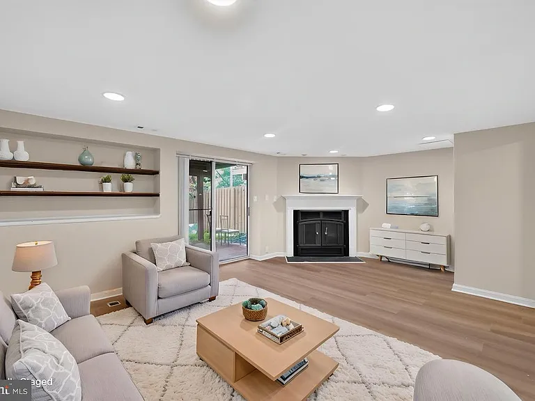 55 Oak Crest Ct — Photo 31