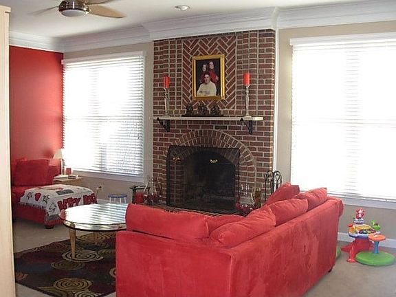 Alt. View Family Room