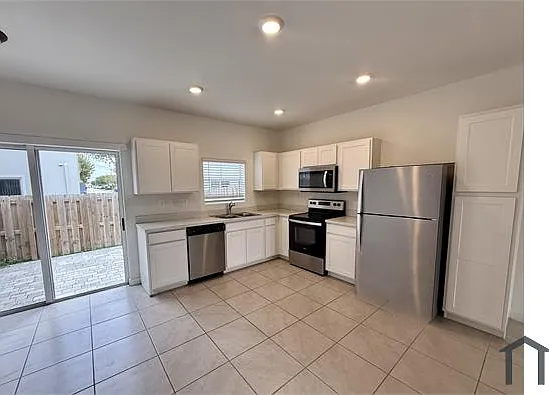 3 bed, 1480 sqft, $2,600 — Photo 2