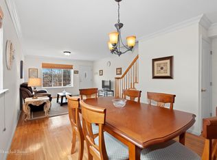 80 Vulcan St, Staten Island, NY 10305
