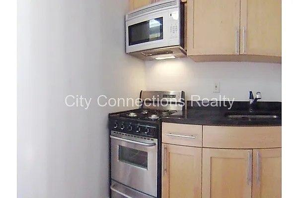 Rented by City Connections Realty | media 24