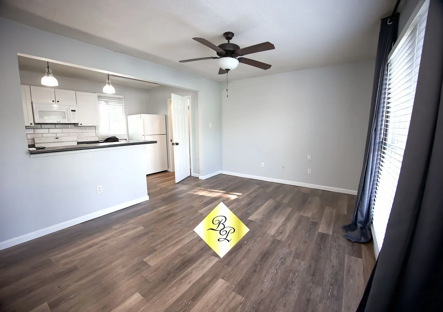 33 N Rembert — Photo 2