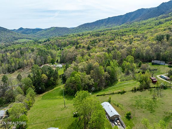 4th image of Dry Valley Rd