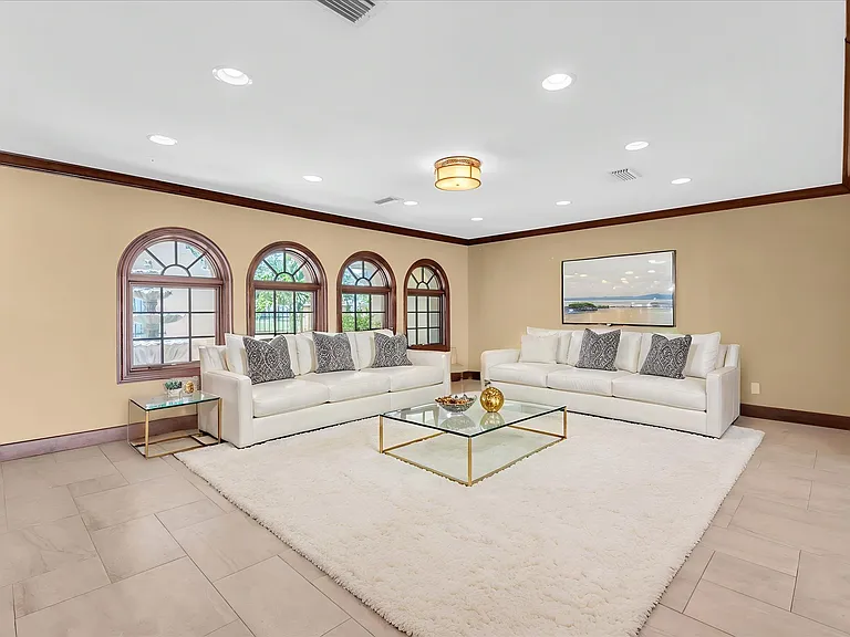 5810 Bahama Shores Dr S — Photo 7