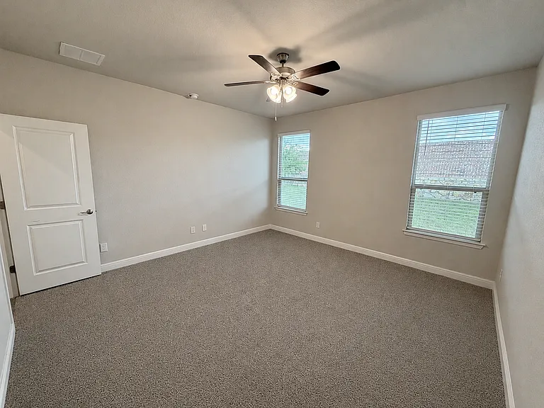 2340 Goodnight Ranch Dr — Photo 10