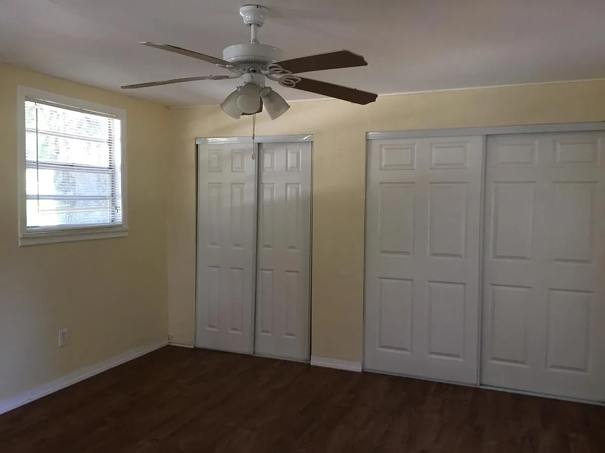 5115 Pine Grove Terrace S — Photo 3