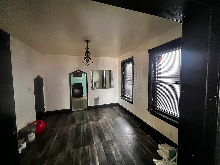 7120 Greenway Ave — Photo 4