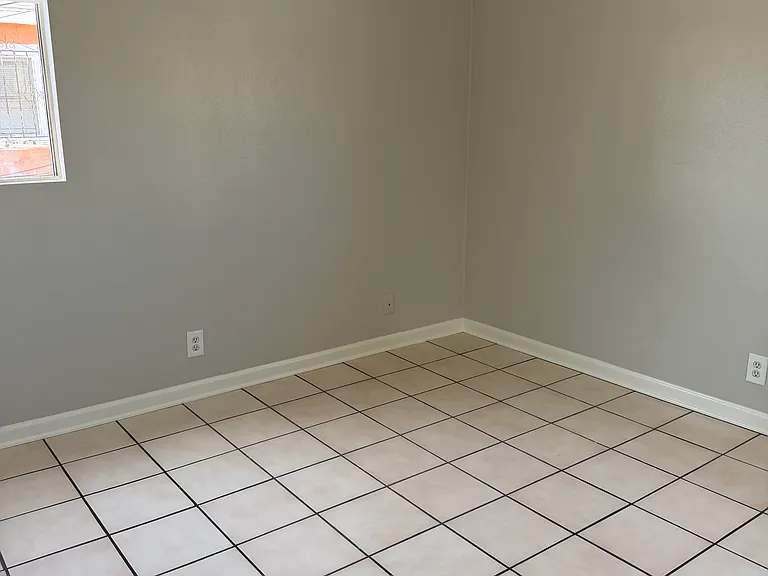 3128 Clay Ave — Photo 8