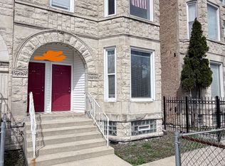 3140 W Fulton St #1, Chicago, IL 60612