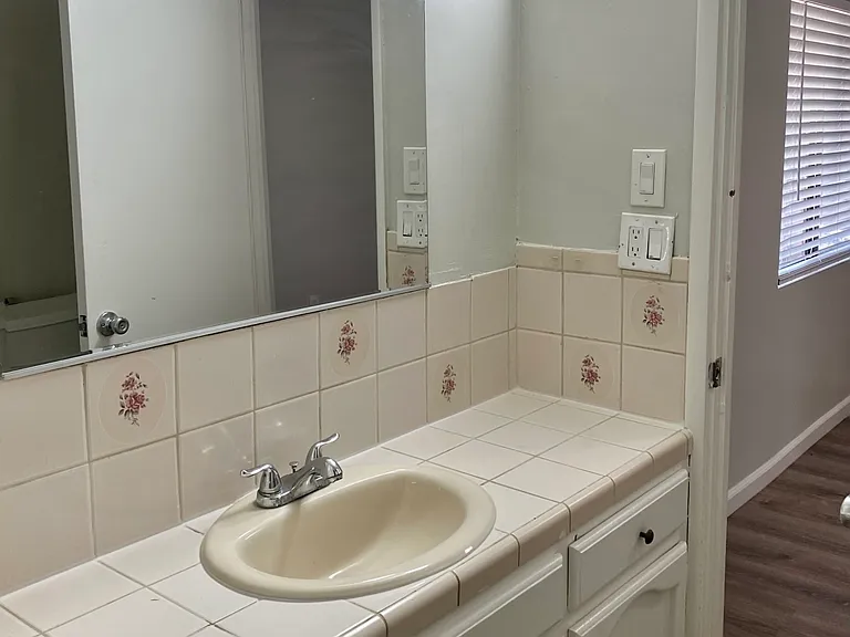 5944 Los Encinos St — Photo 16