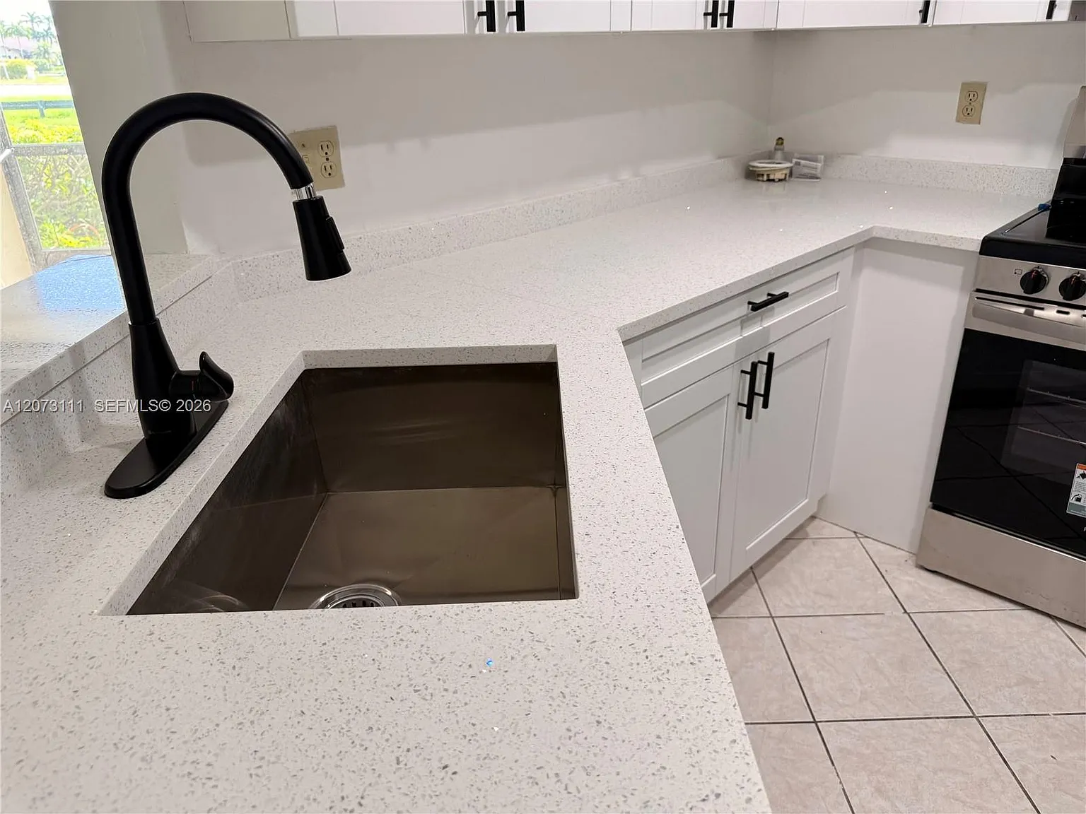 2 bed, 1187 sqft, $2,300 — Photo 3