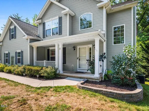 11 Sleepy Hollow Drive, Clifton Park, NY 12065