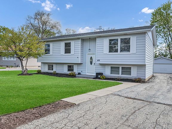 3rd image of 419 Deerpath Dr