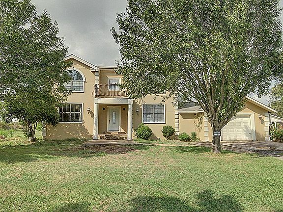 Beautiful trees add to the view. Imagine this as your
home, your business or BOTH.