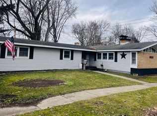 245 E 4th St, Constantine, MI 49042