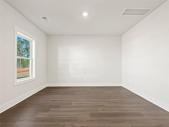 4th image of 125 Willoughby Way